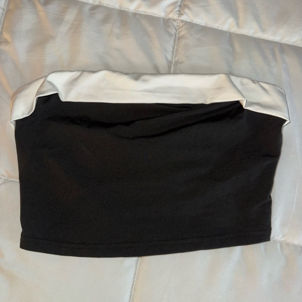 SHEIN Black and White Crop Top